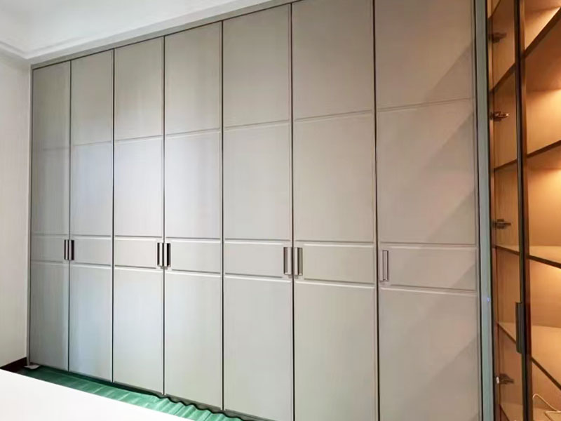青島皮革門板制作工藝